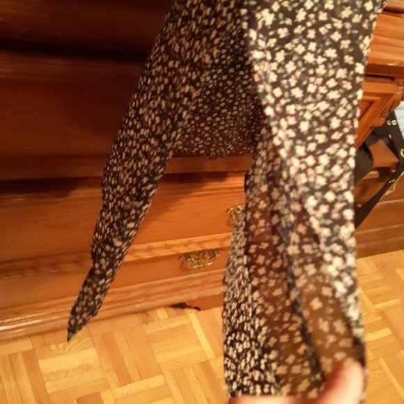 H&M Size Medium Dress - Picture 4 of 5